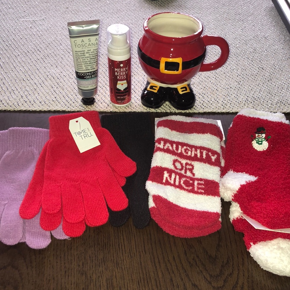 Christmas Mug/Gloves/Socks/Accessories